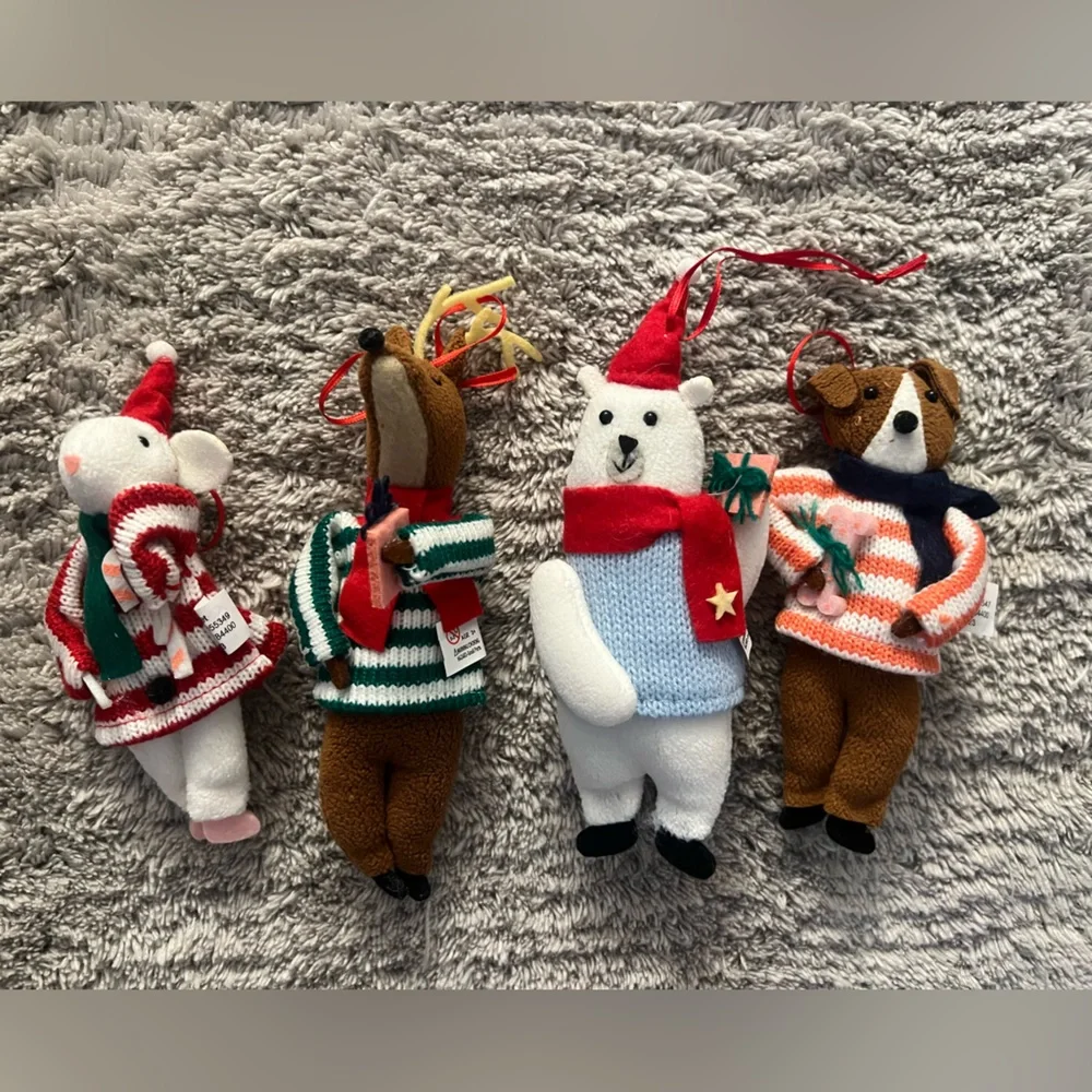 24 ornaments nwt